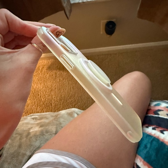 PopSocket Iridescent iPhone 14 Pro Max Case with matching PopSocket - Picture 3 of 5